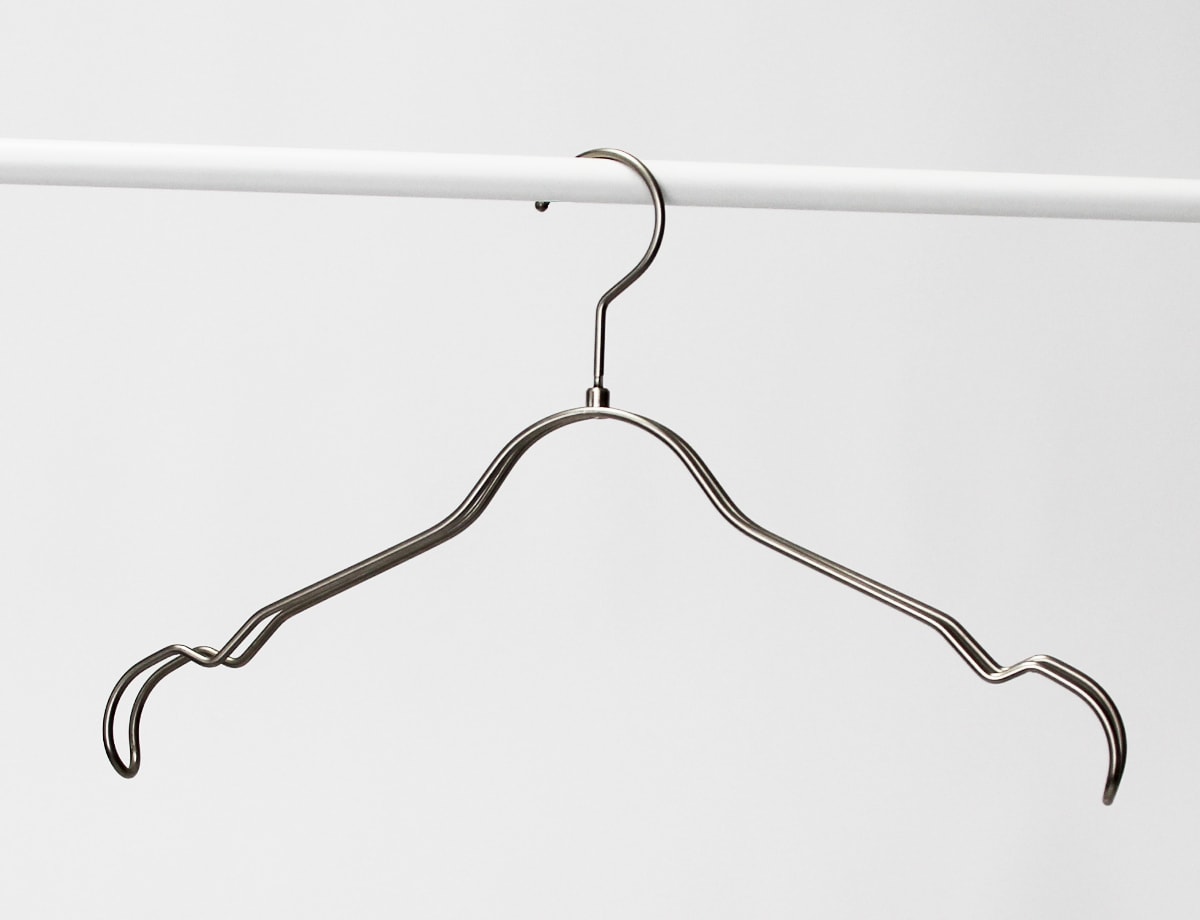 METAL HANGERS 2