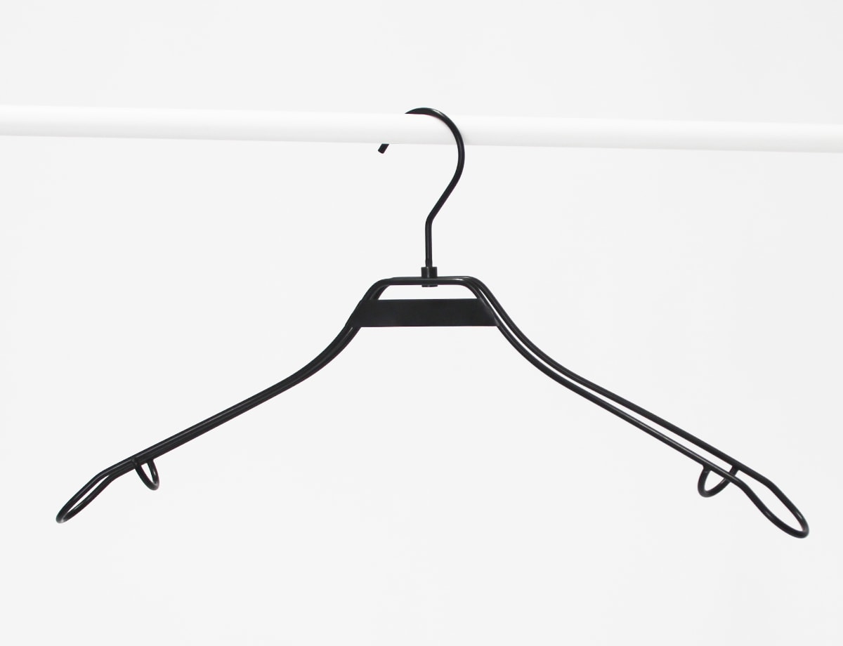 METAL HANGERS 3