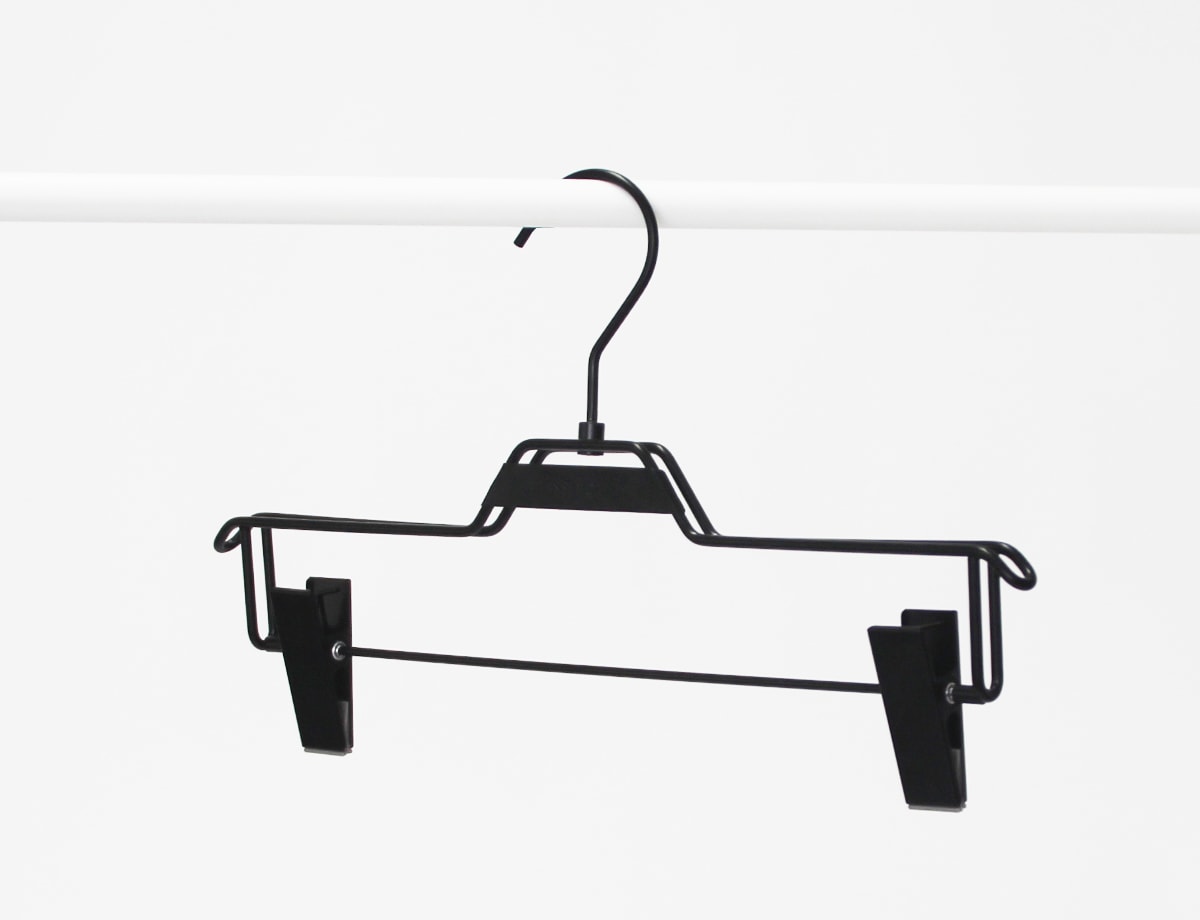 METAL HANGERS 4