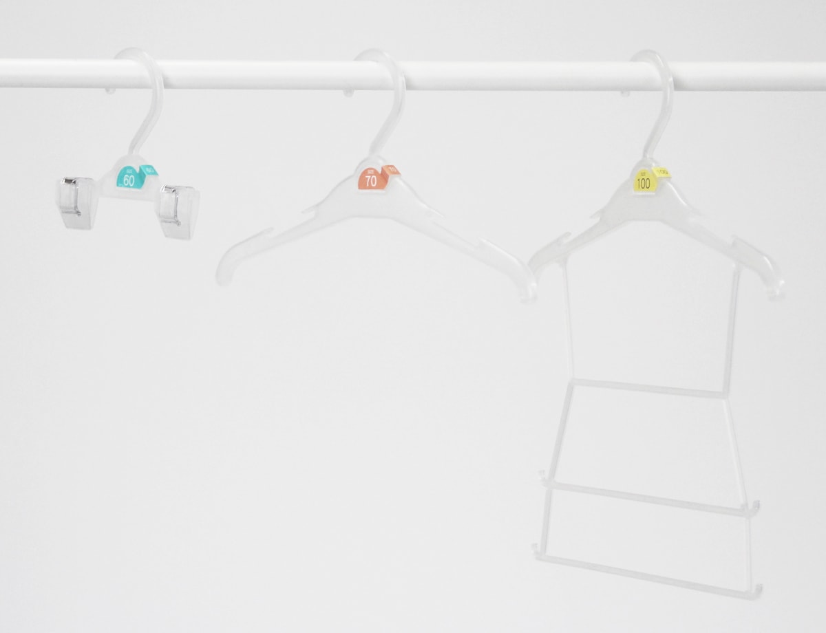 BABIES & KIDS HANGERS 1